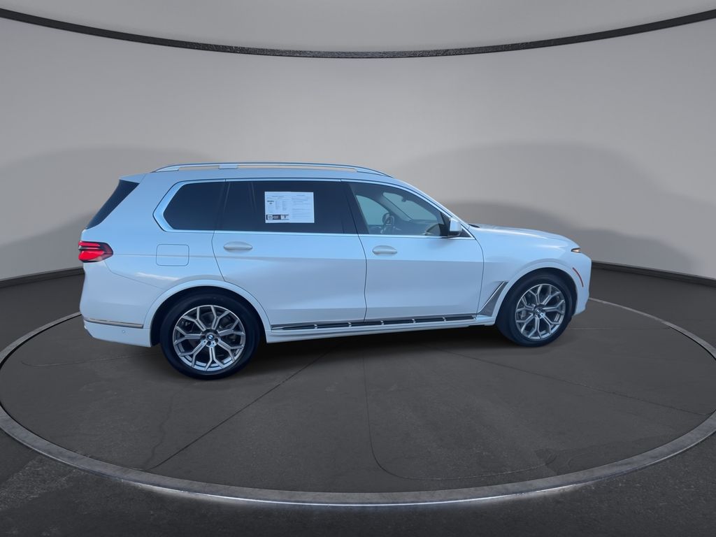 Thumbnail: 2026 BMW X7 - 9