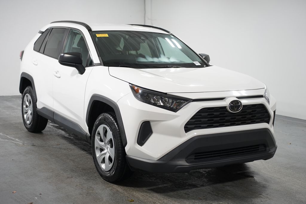 2020 Toyota RAV4 LE 3