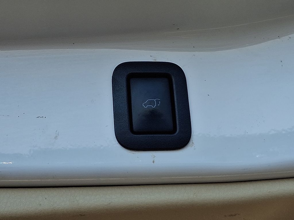 Thumbnail: 2017 Toyota Highlander - 31