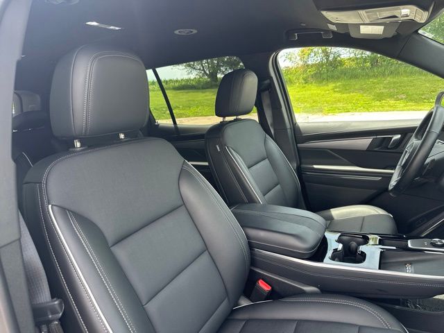 Used 2025 Buick Enclave SUV