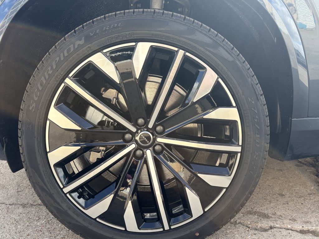 New 2026 Blue Volvo B6 Ultra image 9