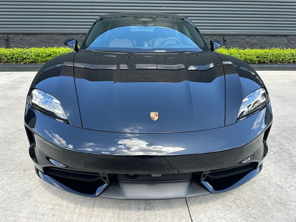 Thumbnail: 2026 Porsche Taycan - 8