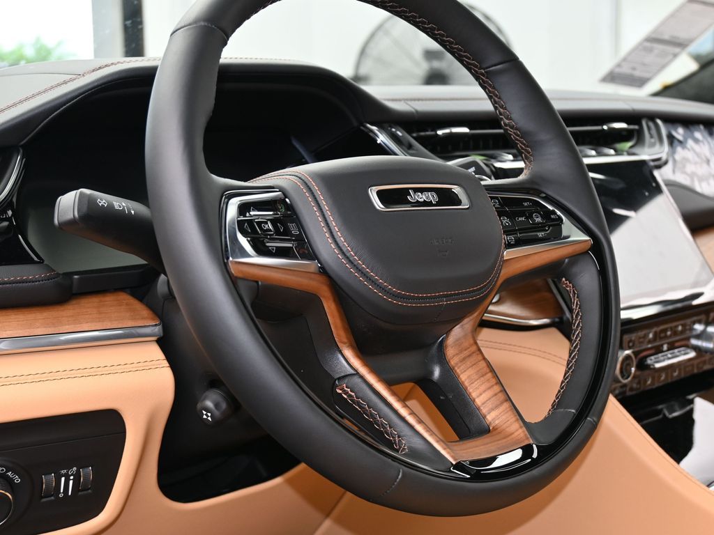New 2025 Velvet Red Pearlcoat Jeep Summit Reserve image 14