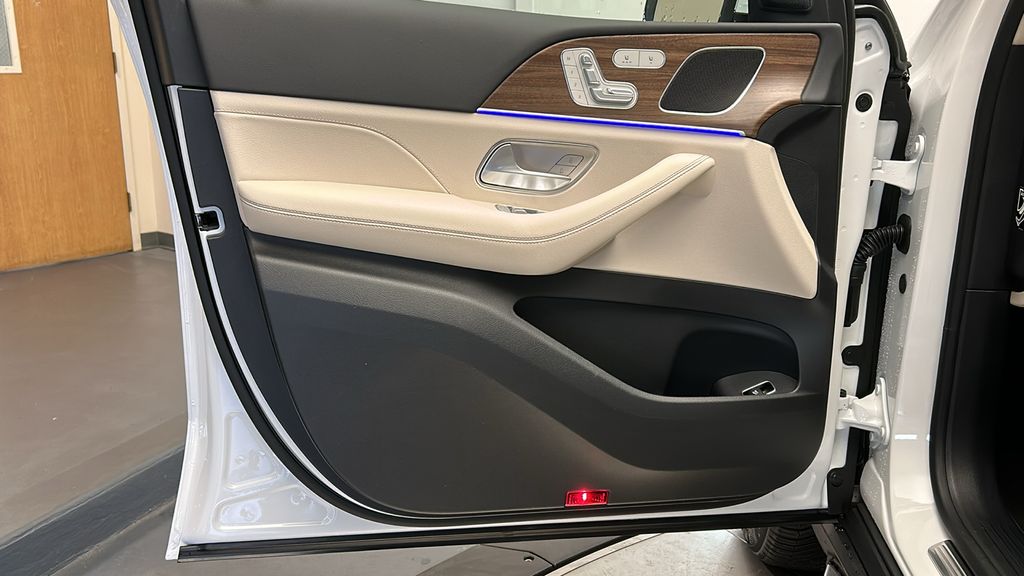 2025 Mercedes-Benz GLE 350 11