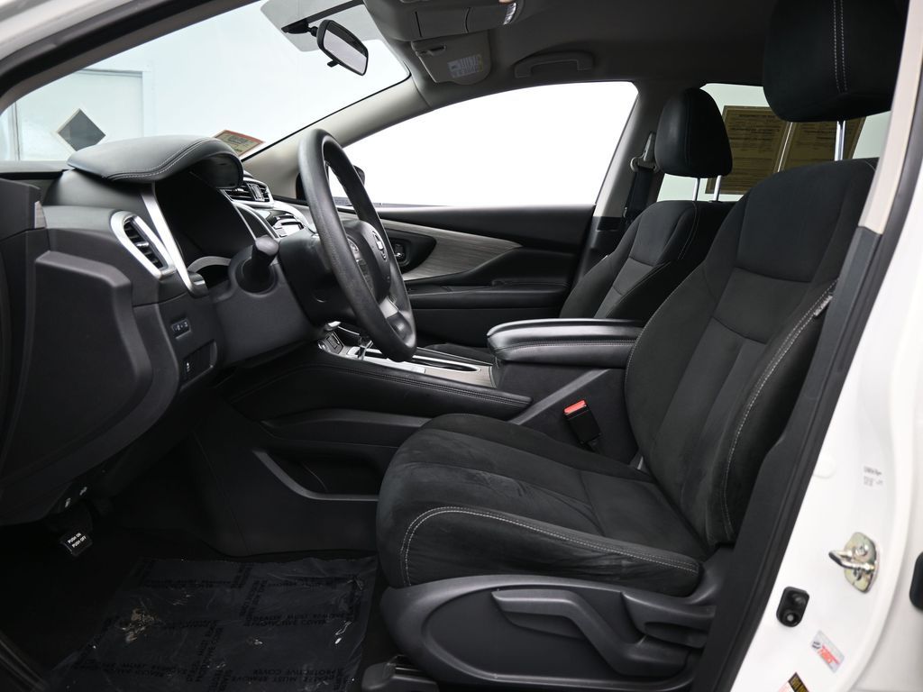 Used 2018 Pearl White Nissan S image 11