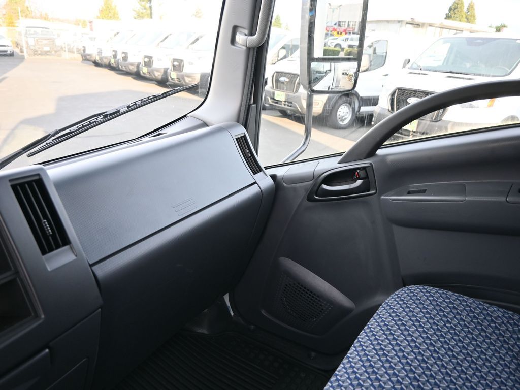 2024 Isuzu NPR HD 