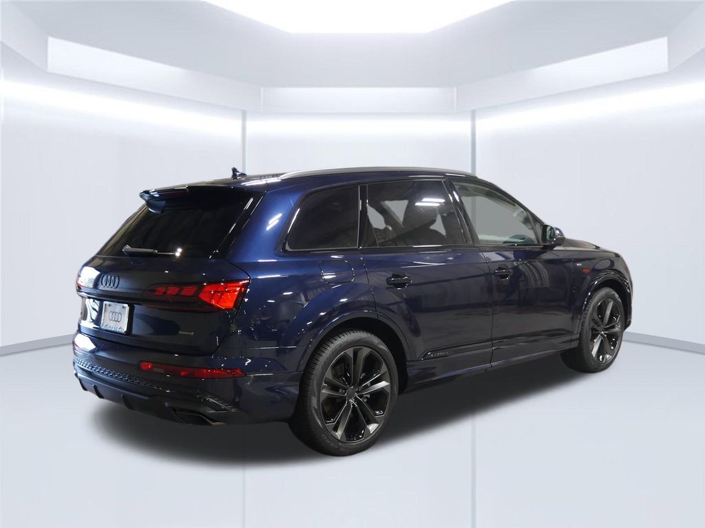 Thumbnail: 2026 Audi Q7 - 5