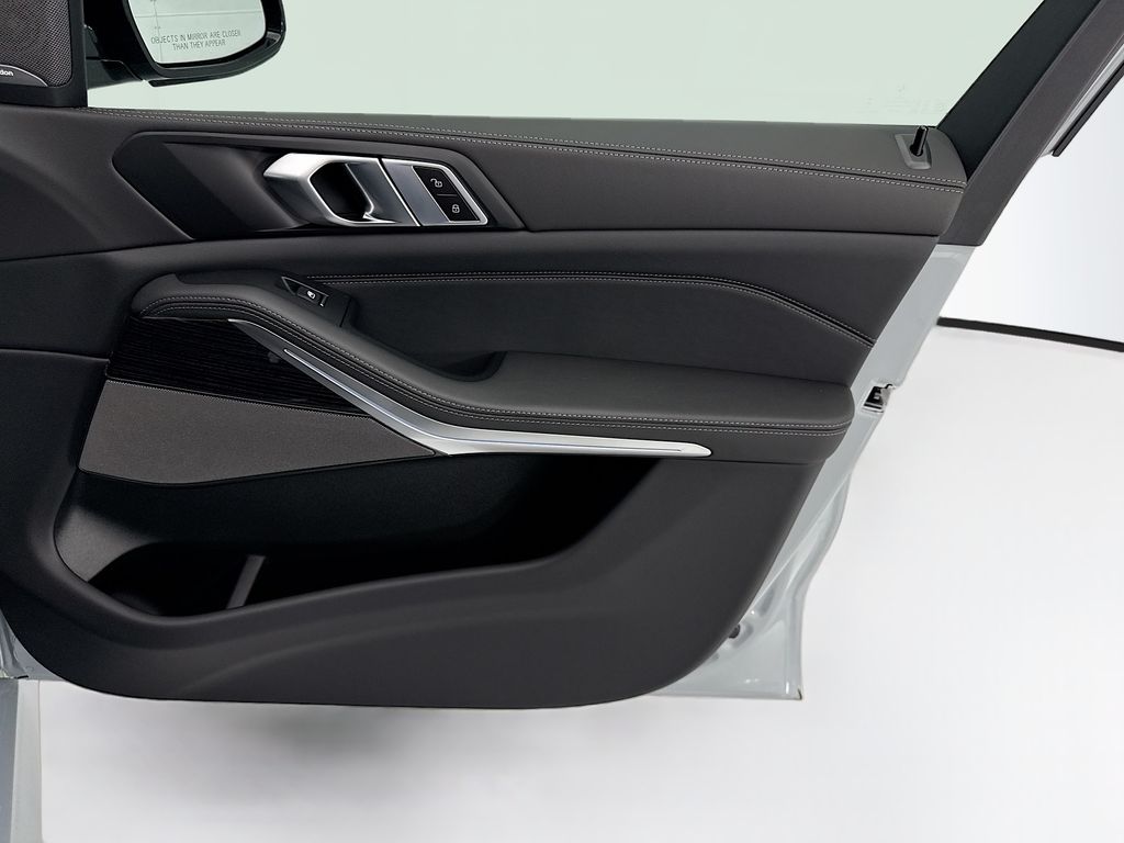 Thumbnail: 2026 BMW X5 - 24