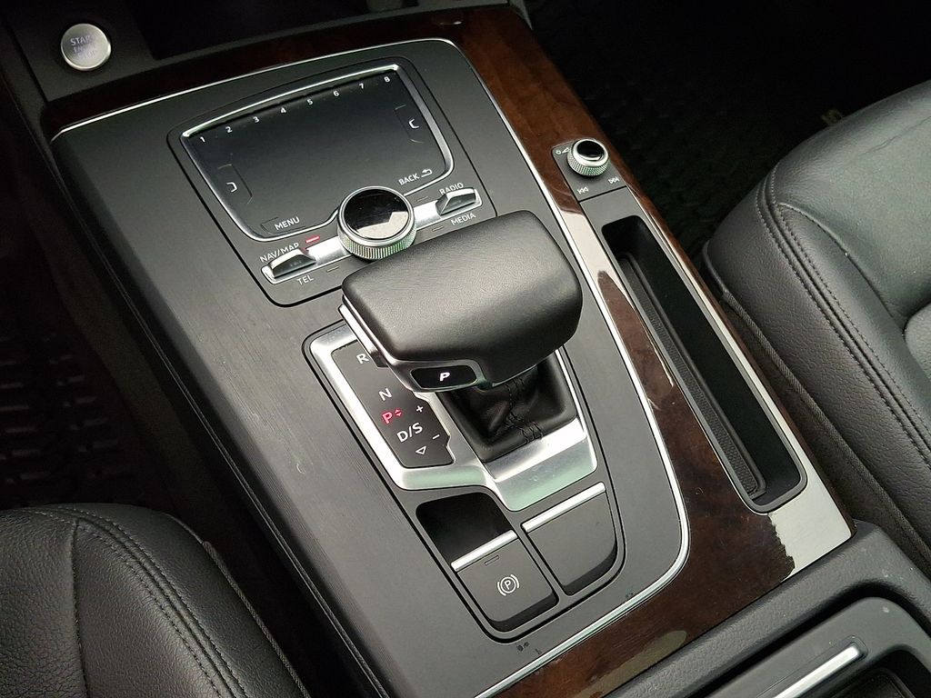 Thumbnail: 2018 Audi Q5 - 15