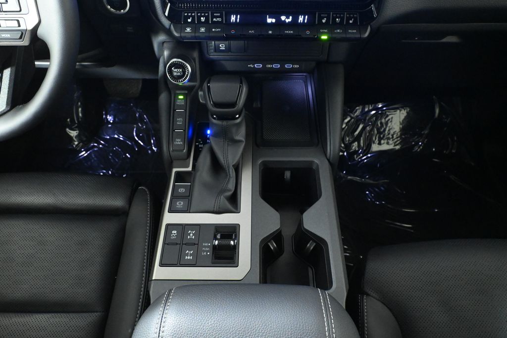 Thumbnail: 2025 Toyota Land Cruiser - 25