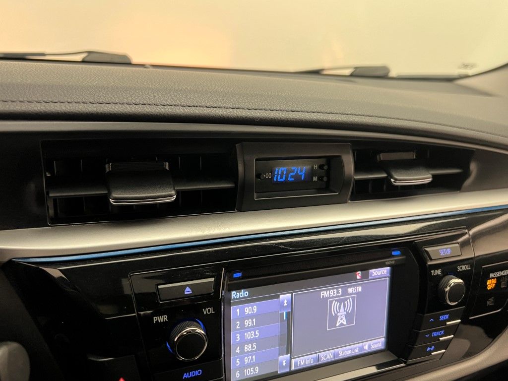 Thumbnail: 2014 Toyota Corolla - 32