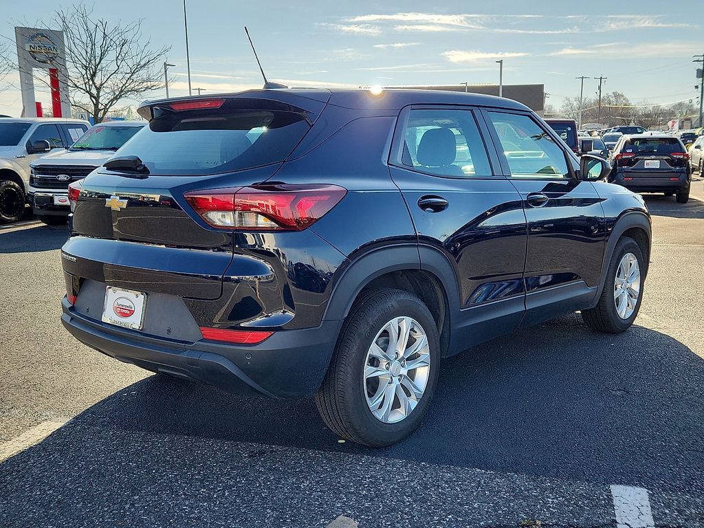Thumbnail: 2021 Chevrolet TrailBlazer - 4