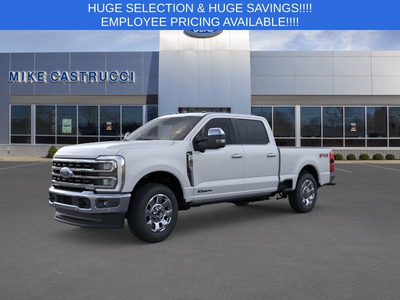 Oxford White 2026 Ford F-250 Super Duty King Ranch Crew Cab 4WD Pickup Truck Four-Wheel Drive Automatic