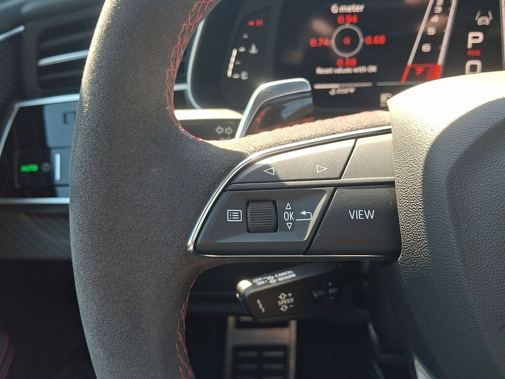 Thumbnail: 2024 Audi RS Q8 - 22