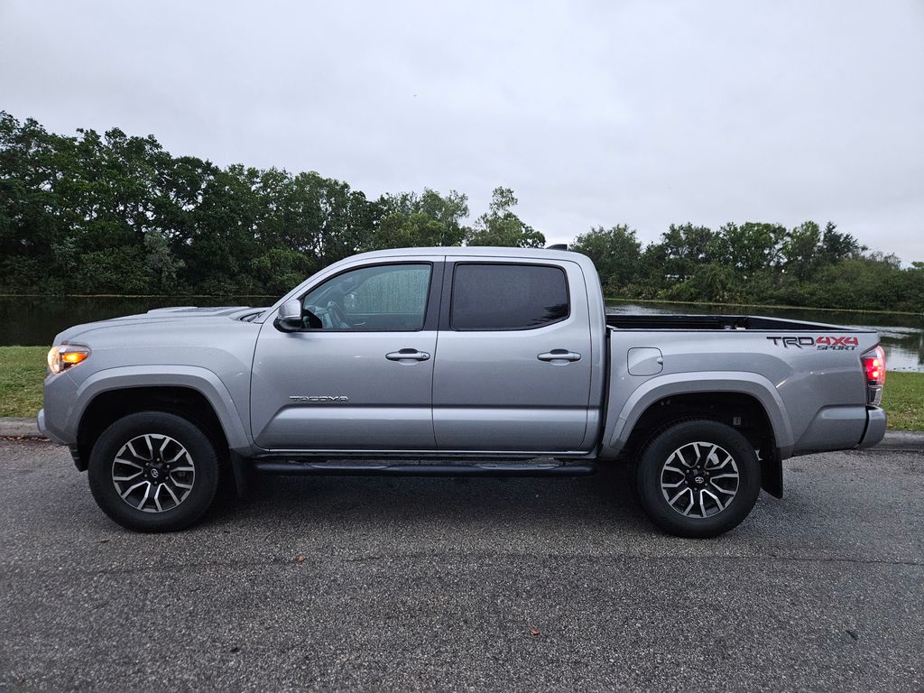 2021 Toyota Tacoma TRD Sport 2