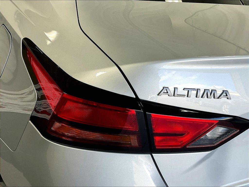 2023 Nissan Altima — photo 33