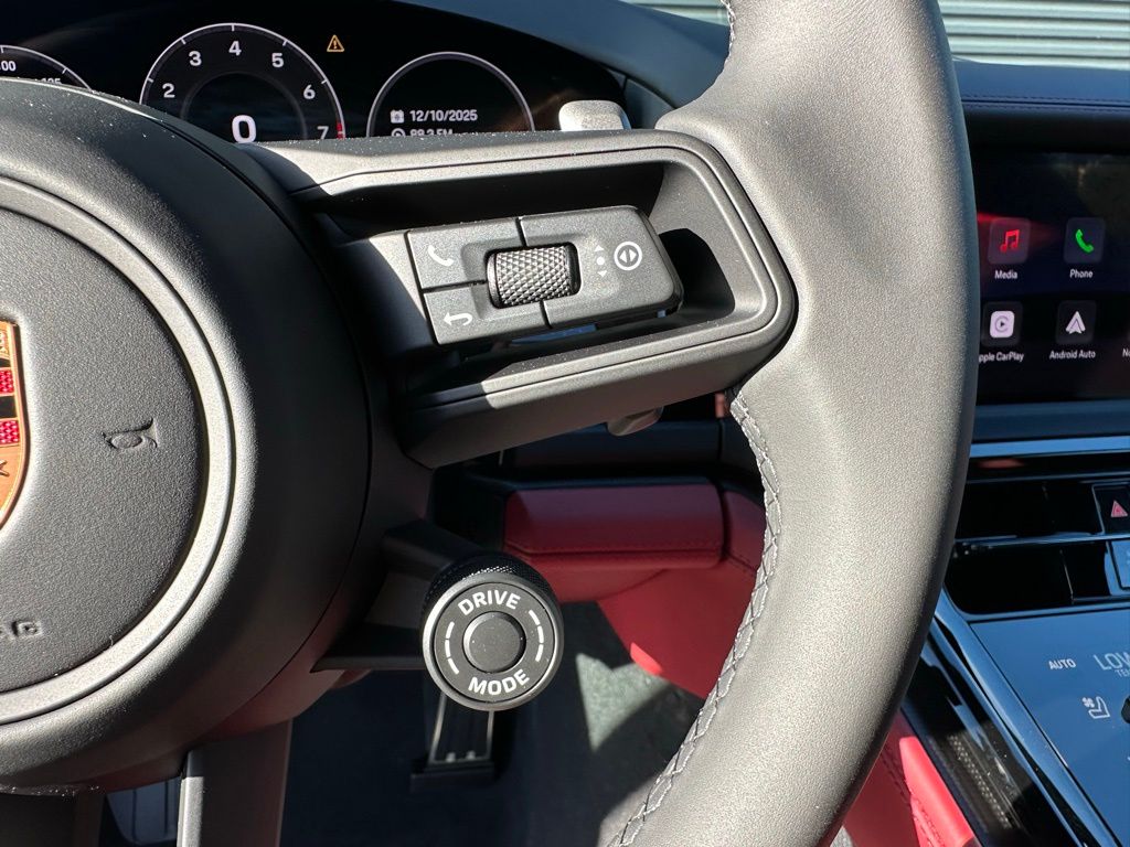 Thumbnail: 2026 Porsche Panamera - 16