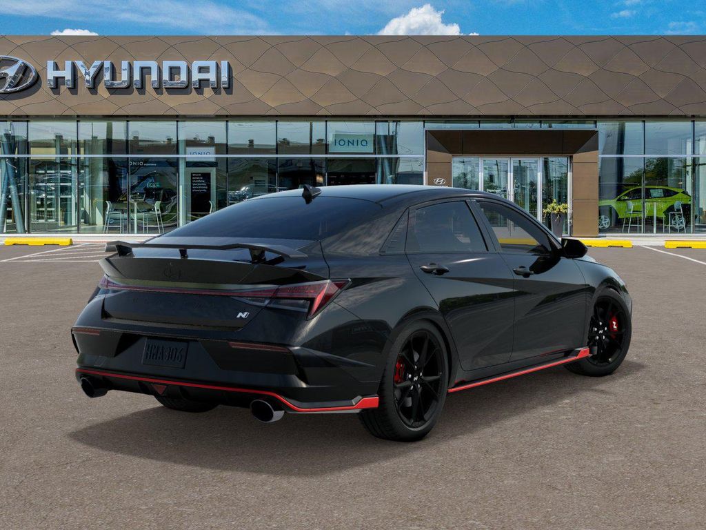 2025 Hyundai Elantra Base 4