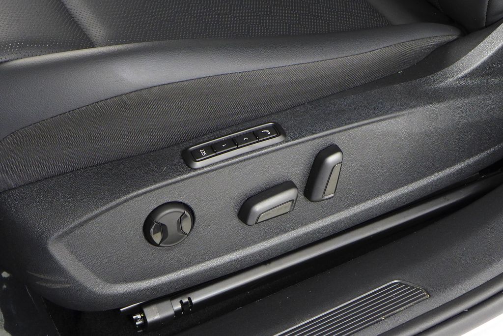 Thumbnail: 2022 Volkswagen ID.4 - 23