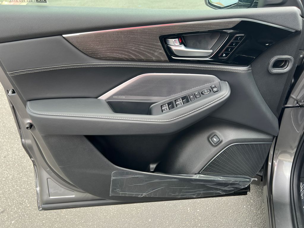 Thumbnail: 2026 Acura MDX - 12