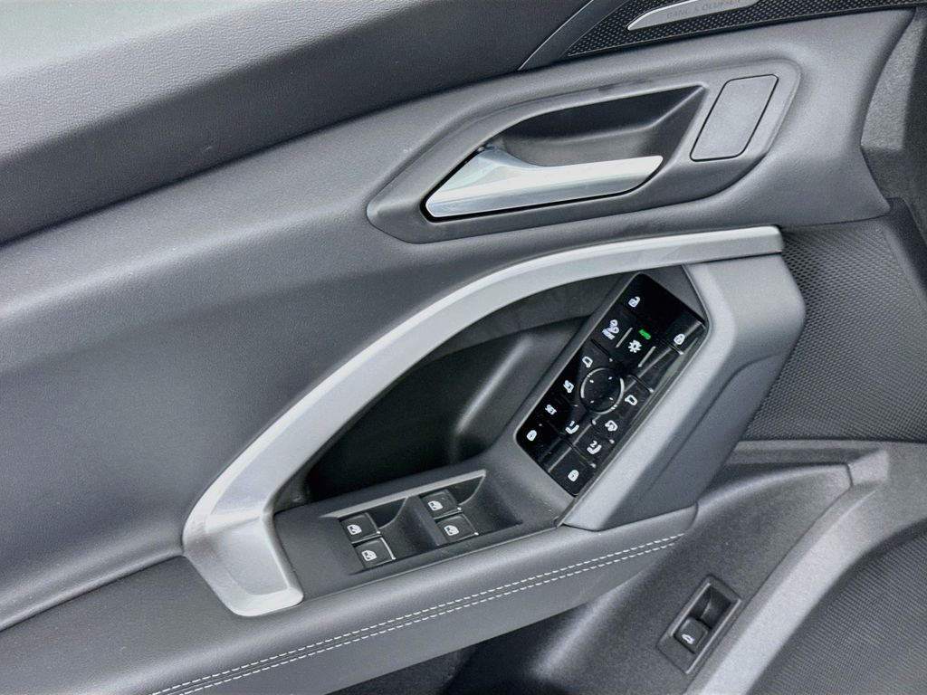 Thumbnail: 2026 Audi Q5 - 22