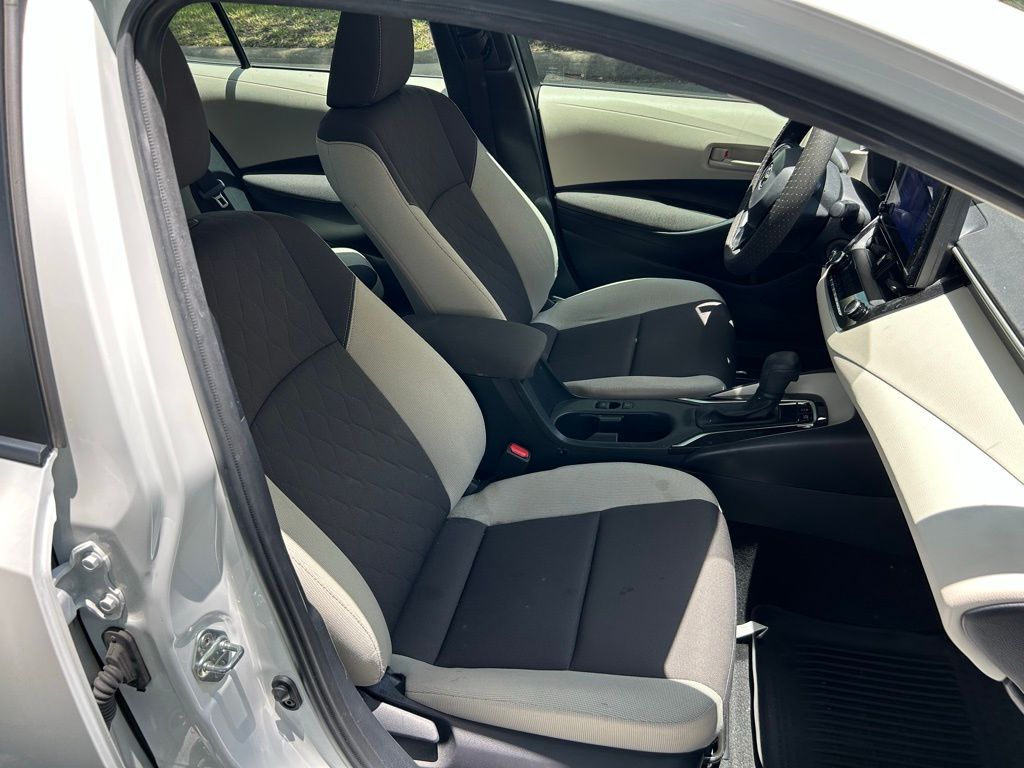 2023 Toyota Corolla LE 15