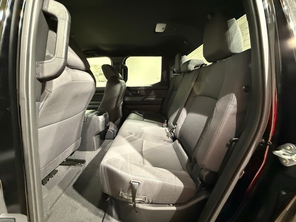 2025 Toyota Tacoma SR5 17