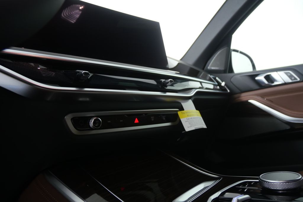 Thumbnail: 2026 BMW X5 - 19