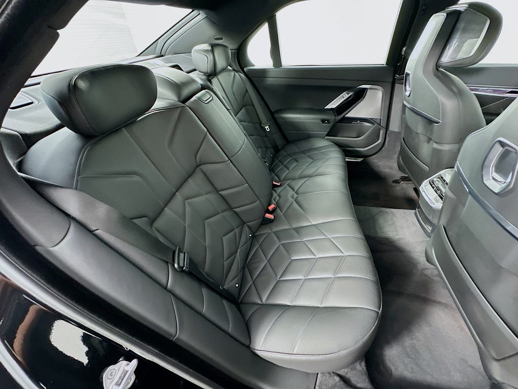 2024 BMW 7 Series 740i xDrive 27