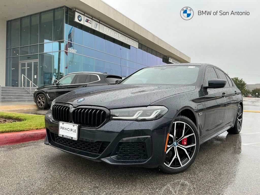 Carbon Black Metallic 2023 BMW 5 Series Sedan All-Wheel Drive 8-Speed Automatic