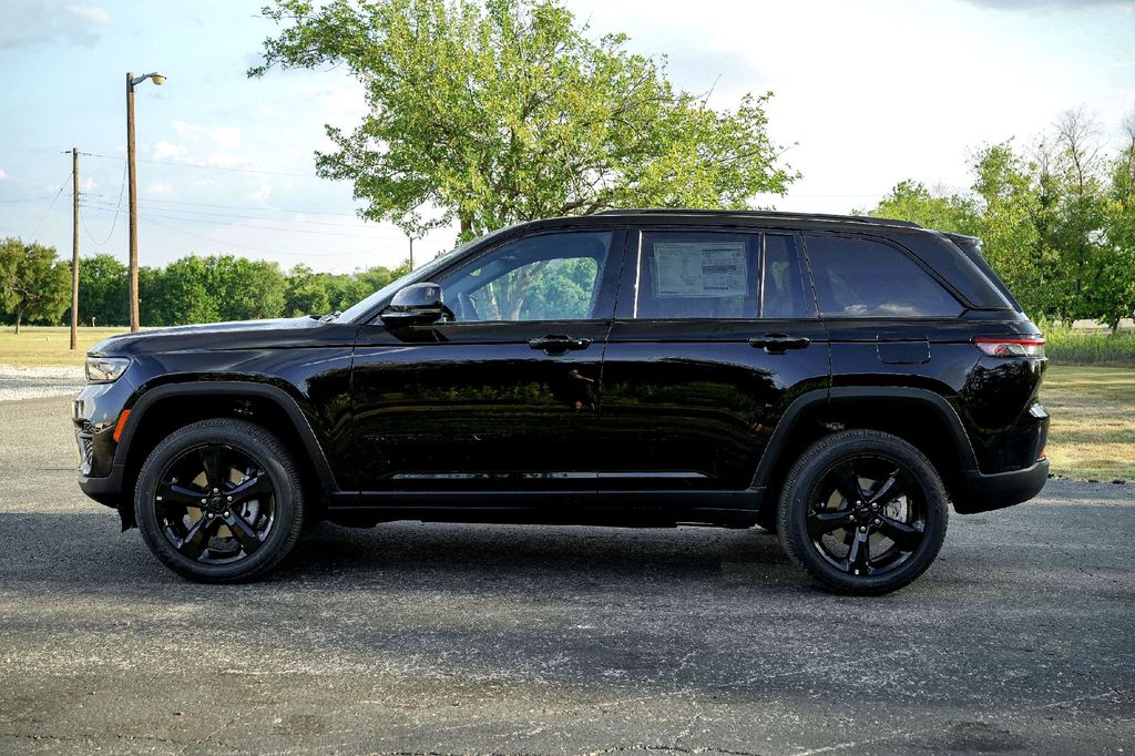 New Car 2025 Jeep Grand Cherokee  Altitude X For Sale Under $50,000 In Taylor, Texas