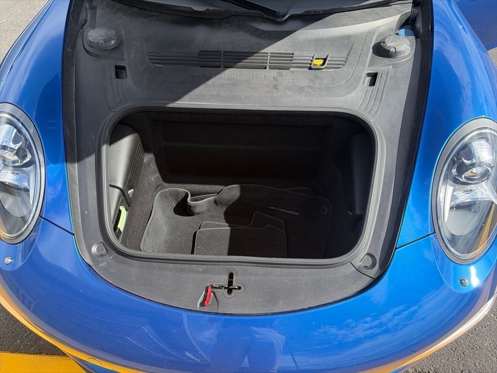 Thumbnail: 2014 Porsche 911 - 16