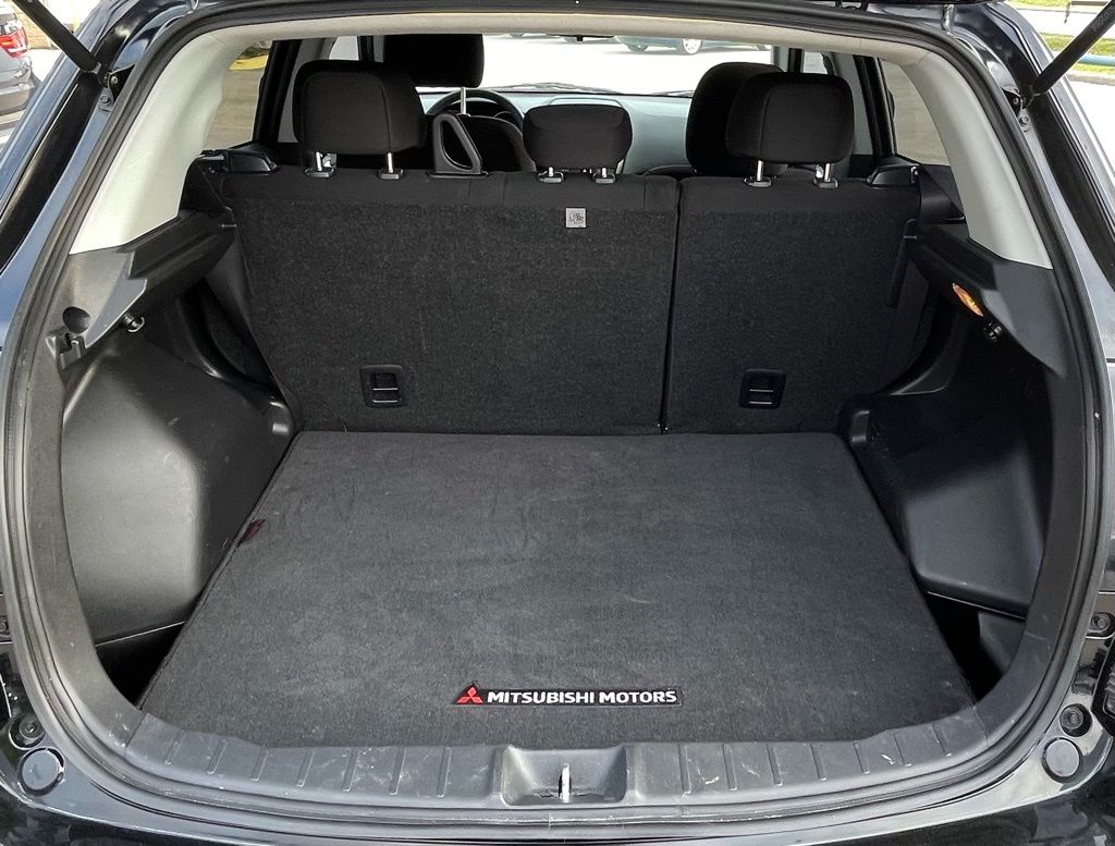 2019 Mitsubishi Outlander Sport 2.0 ES - 11