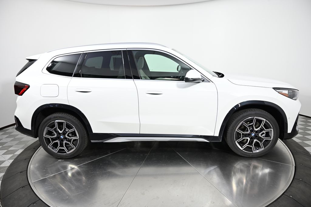 Thumbnail: 2026 BMW X1 - 6