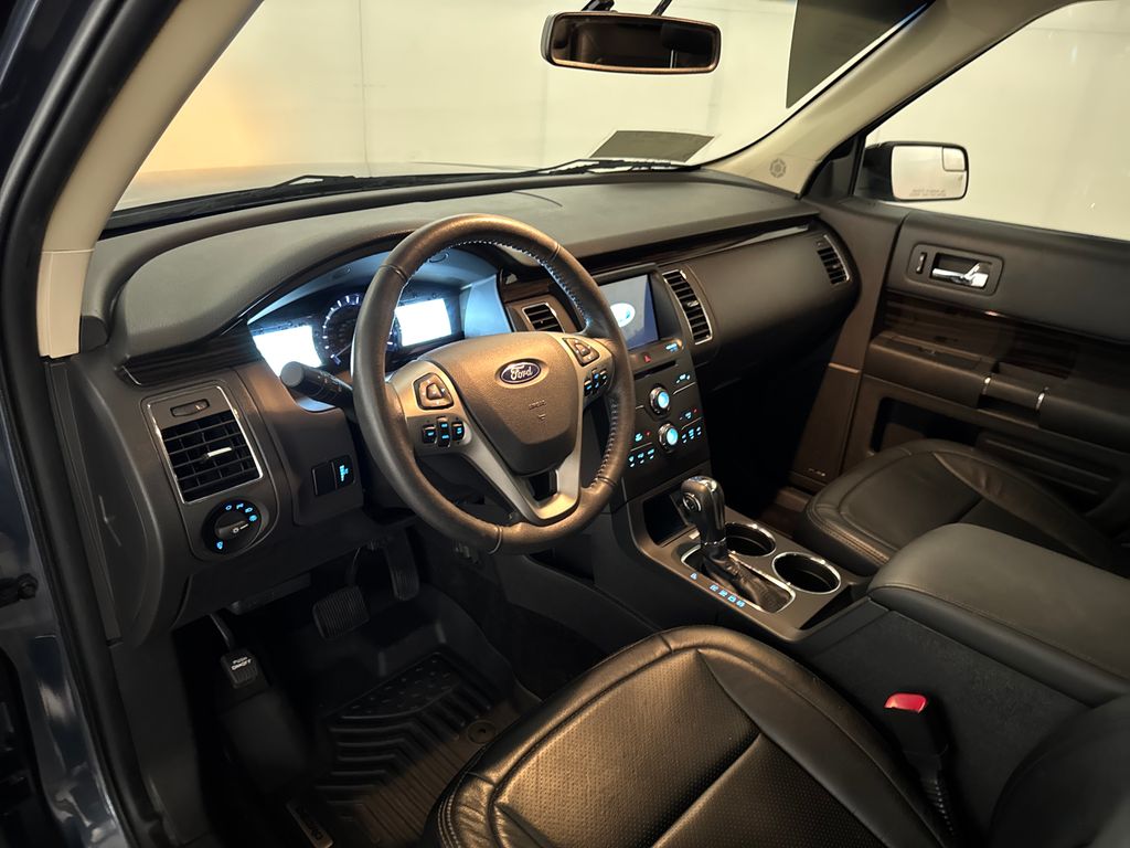 Certified Used 2019 Blue Ford SEL image 6