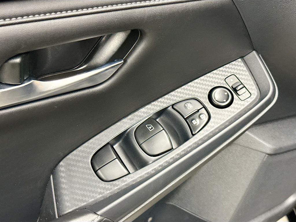 2023 Nissan Sentra SV 17