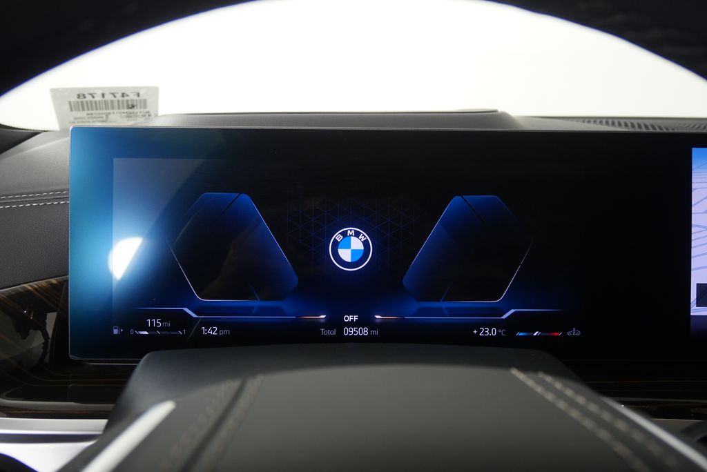 Thumbnail: 2026 BMW X7 - 21