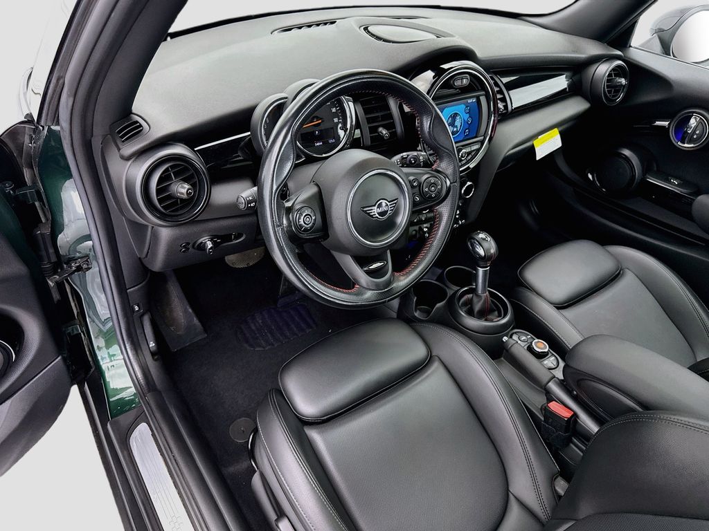 Used 2019 Green MINI Signature image 9