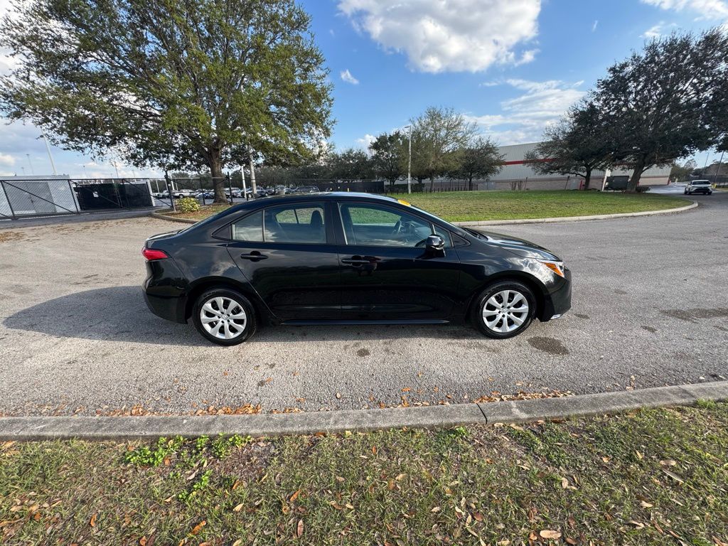 2022 Toyota Corolla LE 6