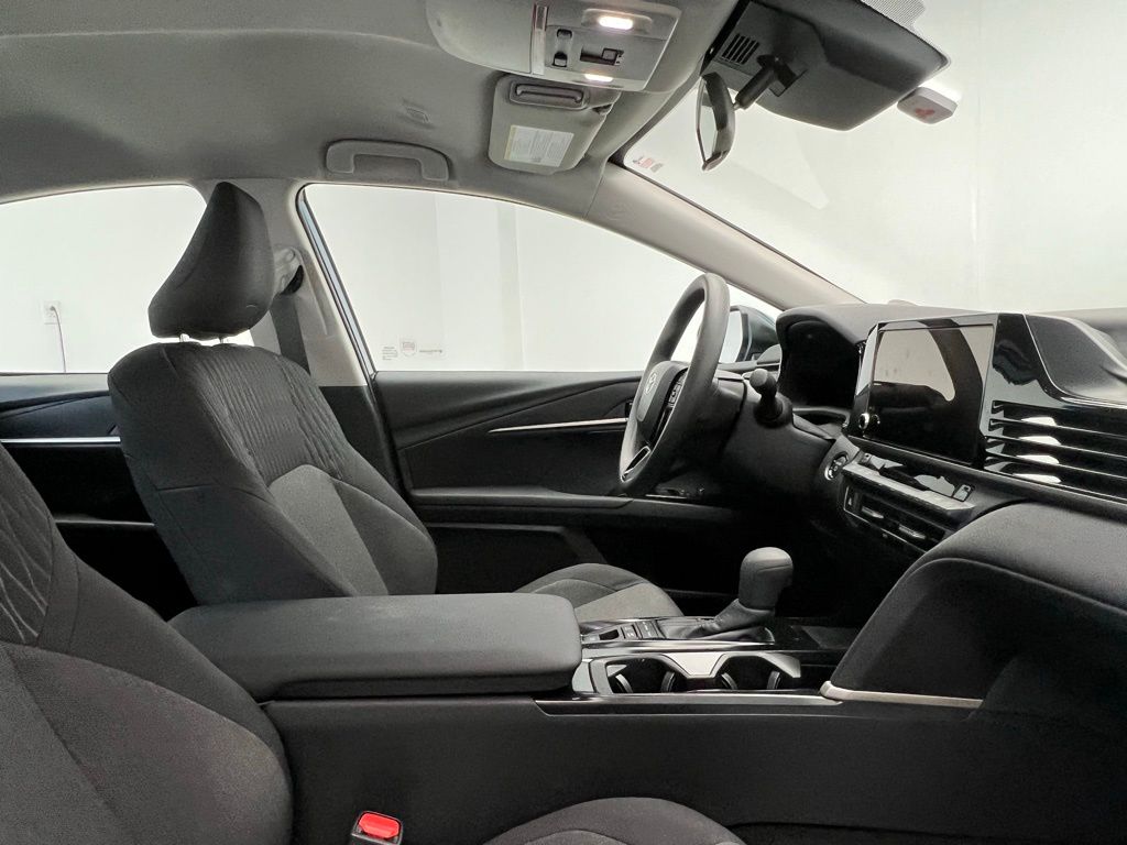 Thumbnail: 2025 Toyota Camry - 6