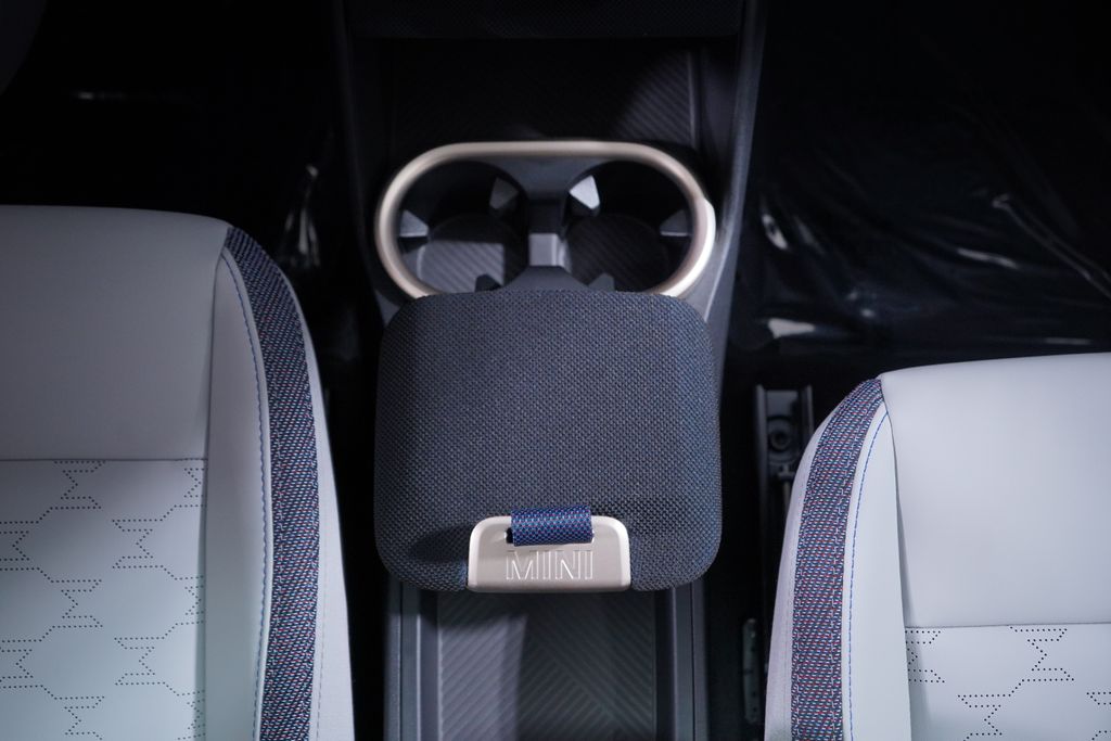 Thumbnail: 2026 MINI Cooper Countryman - 14