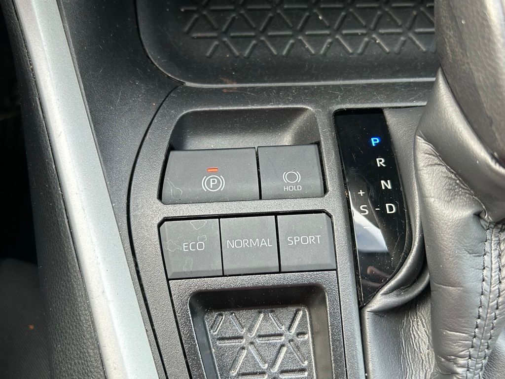 Thumbnail: 2023 Toyota RAV4 - 27