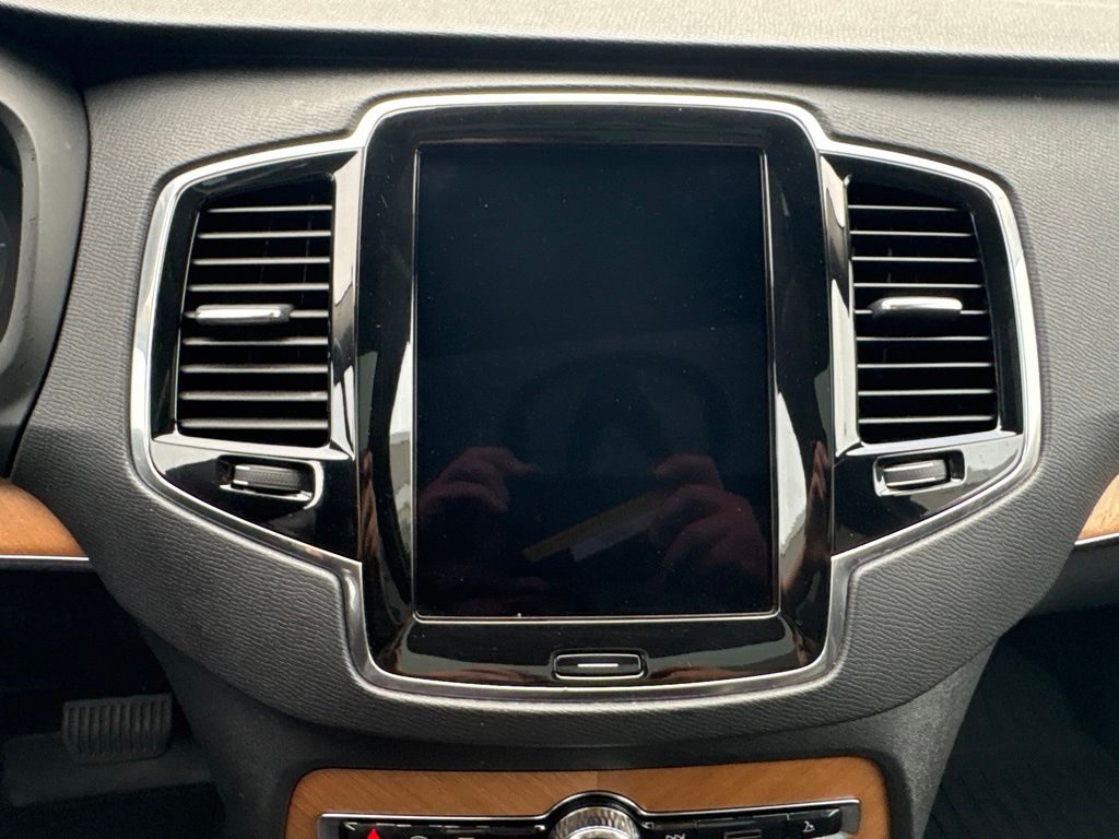 2022 Volvo XC90 Recharge Plug-In Hybrid T8 Inscription Expression Extended Range 6P