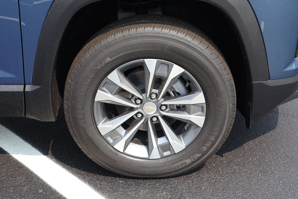 Thumbnail: 2026 Chevrolet Equinox - 11