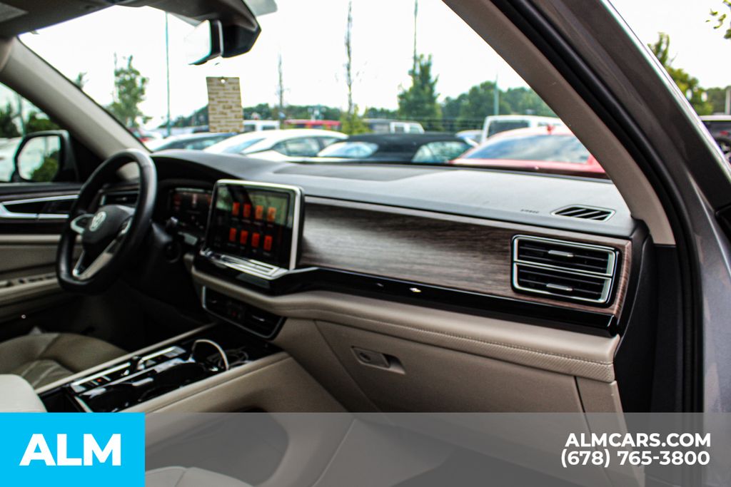 Used 2024 Gray Volkswagen 2.0T SEL Premium R-Line image 18