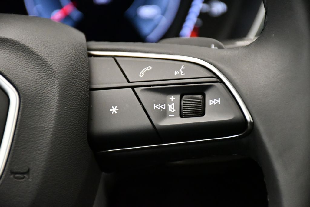 Thumbnail: 2024 Audi Q3 - 25