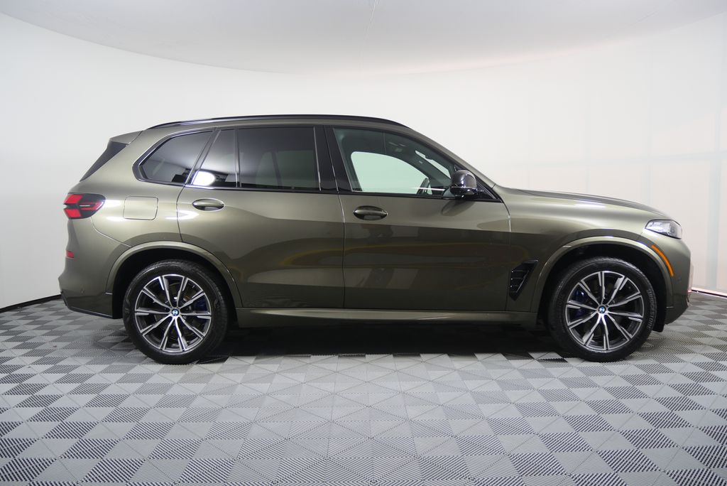 Thumbnail: 2024 BMW X5 - 2