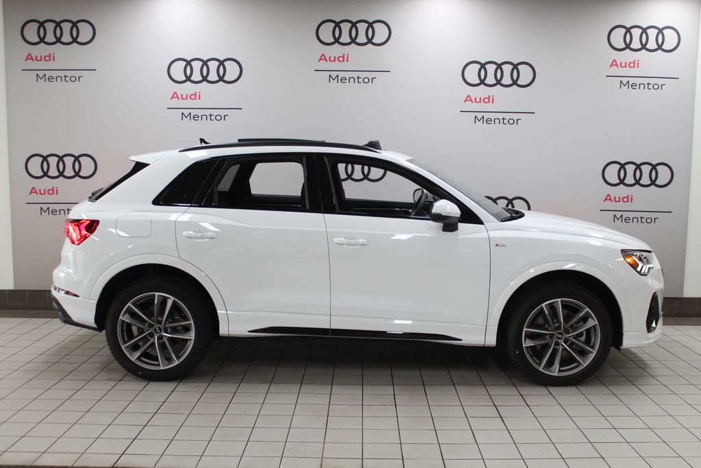Thumbnail: 2025 Audi Q3 - 7