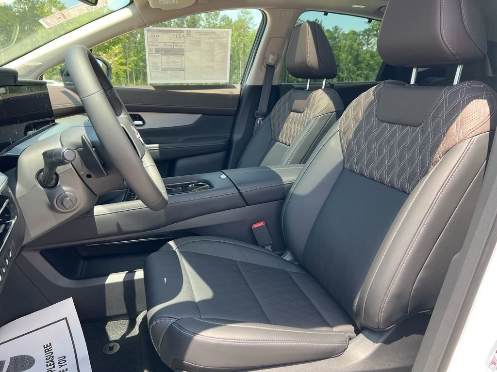 2025 Everest White Pearl Tricoat Nissan Murano Platinum AWD SUV