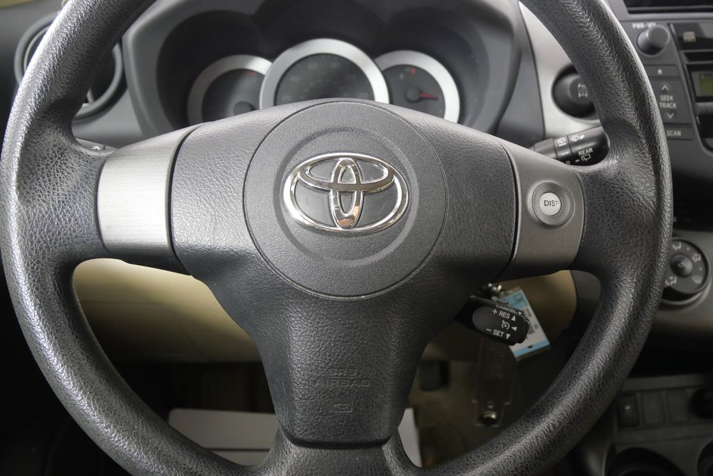 2011 Toyota RAV4  12